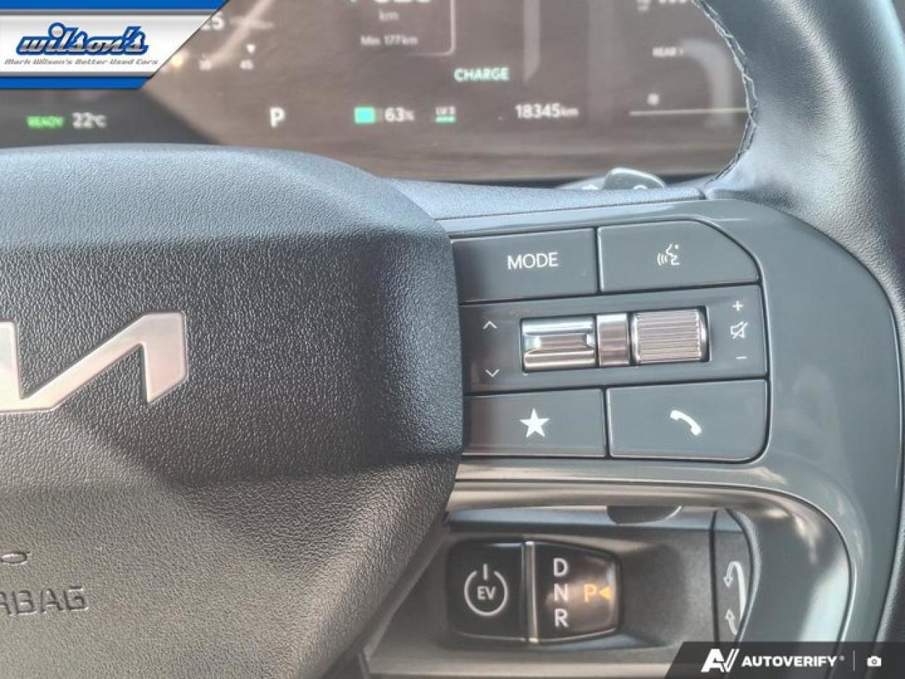 2025 Kia EV9 Land w/Plus Pkg AWD | 7 Passenger | Leather | Dual Sunroof | Adaptive Cruise | and Much More ! Photo