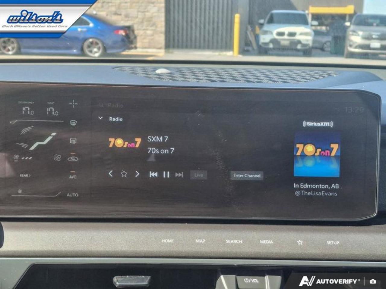 2025 Kia EV9 Land w/Plus Pkg AWD | 7 Passenger | Leather | Dual Sunroof | Adaptive Cruise | and Much More ! Photo