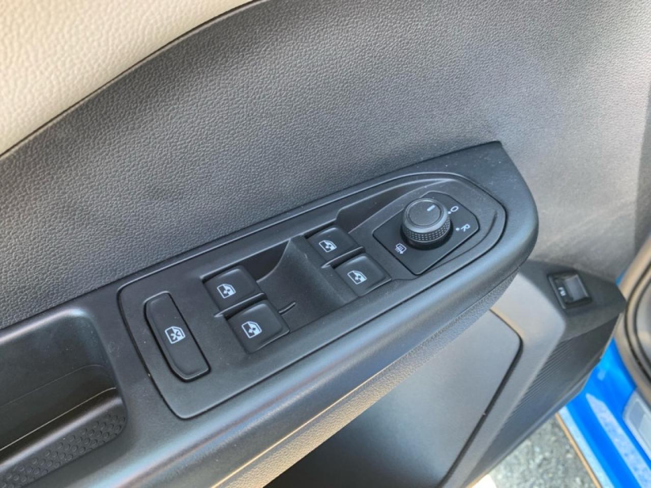 2022 Volkswagen Taos Comfortline 4MOTION  -  Heated Seats Photo