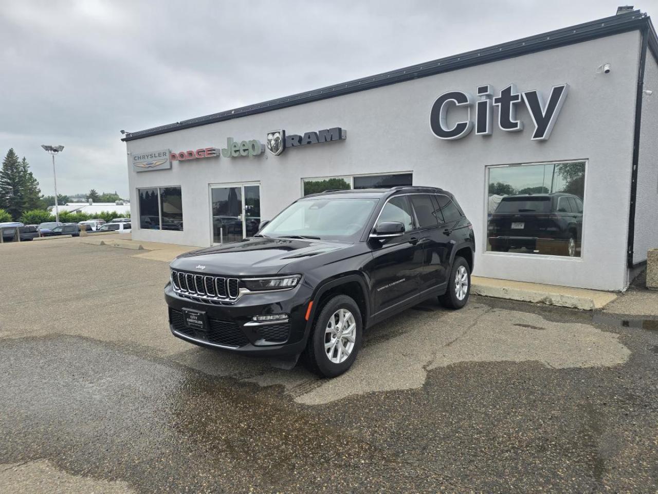 2023 Jeep Grand Cherokee LIMITED 4X4 Photo2