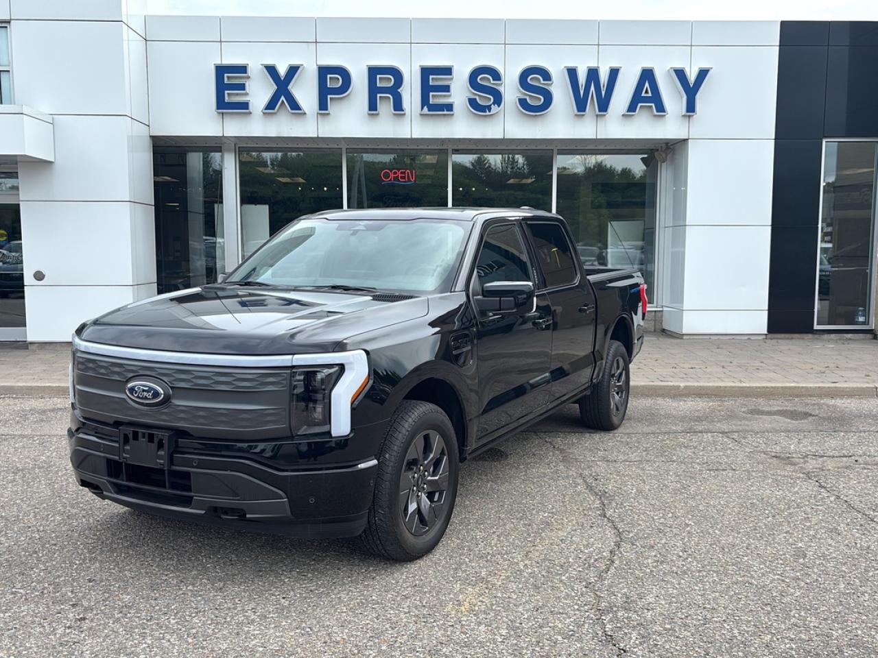Used 2023 Ford F-150 Lightning Lariat for sale in New Hamburg, ON