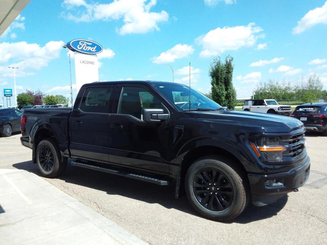 New 2025 Ford F-150 XLT for sale in Lacombe, AB