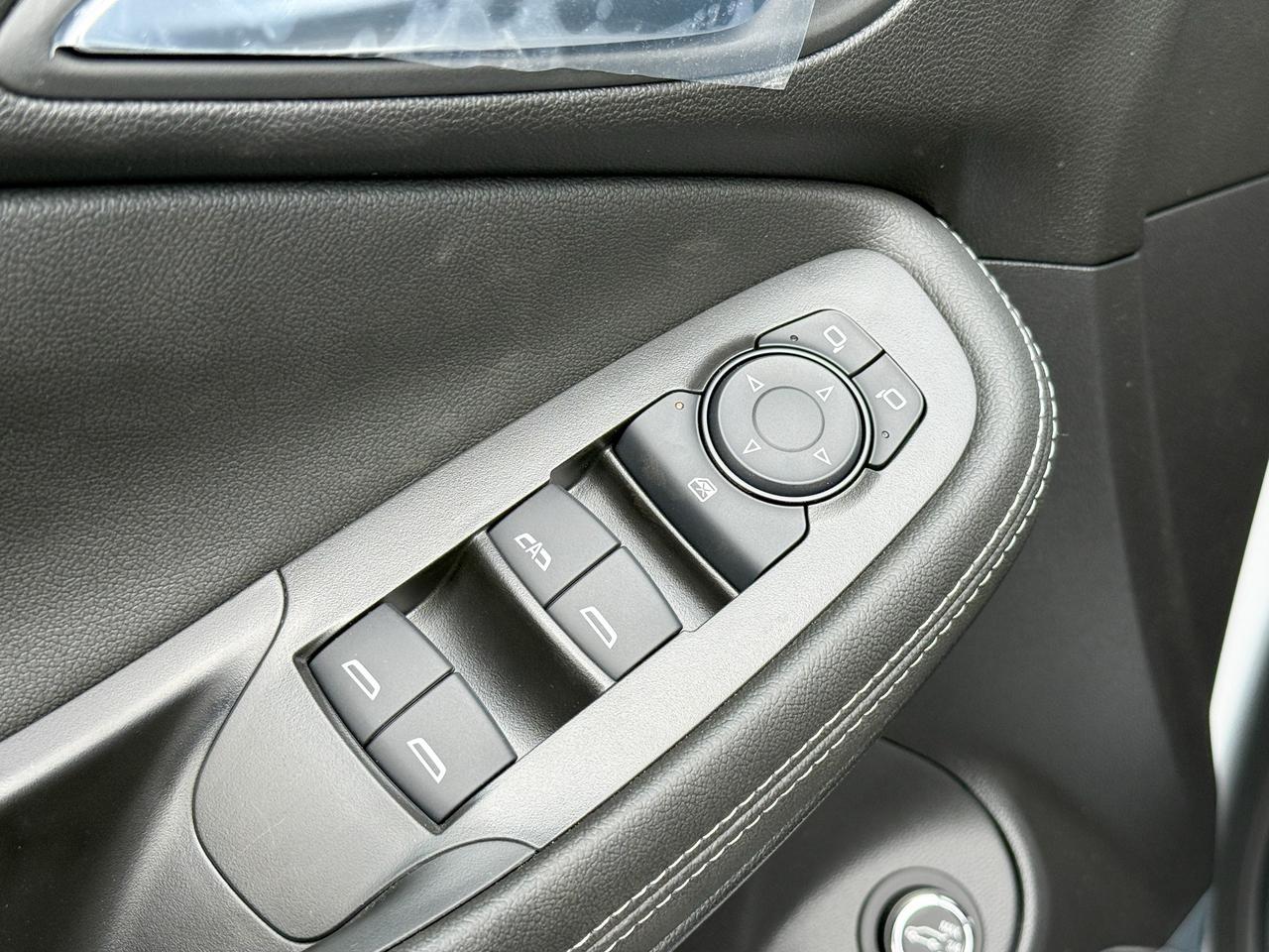 2026 Buick Encore GX Preferred 1.3L 3CYL WITH REMOTE START/ENTRY, HEATED SEATS, HEATED STEERING WHEEL, HD SURROUND VISION, POWER LIFTGATE Photo