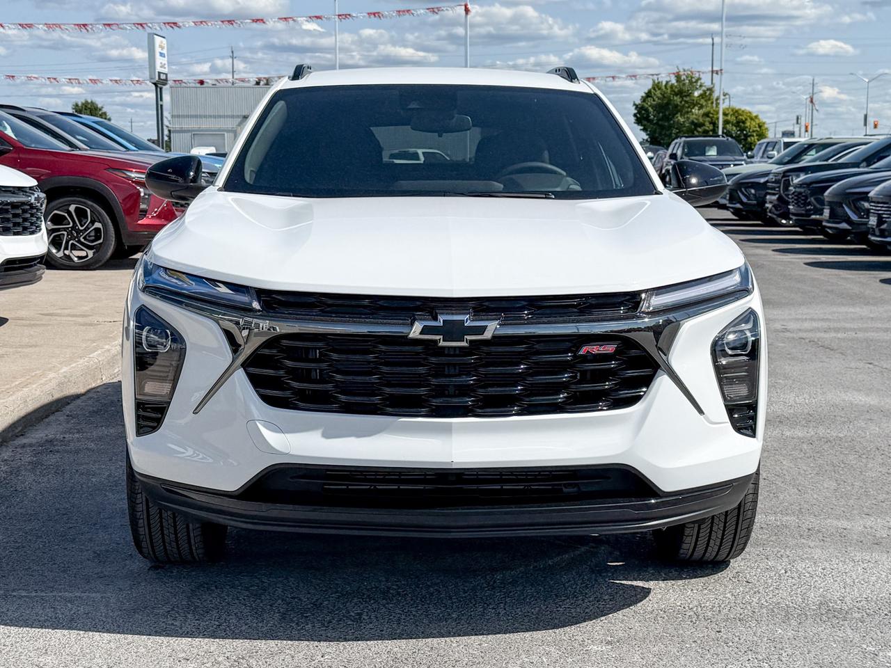2025 Chevrolet Trax 2RS 1.2L 3 CYL WITH REMOTE START/ENTRY, HEATED SEATS, HEATED STEERING WHEEL, APPLE CARPLAY AND ANDROID AUTO Photo
