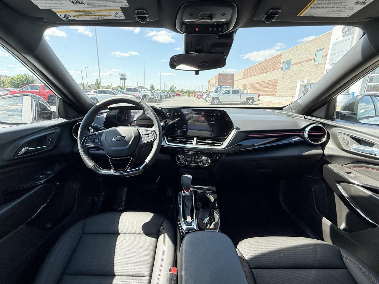 2025 Chevrolet Trax 2RS 1.2L 3 CYL WITH REMOTE START/ENTRY, HEATED SEATS, HEATED STEERING WHEEL, APPLE CARPLAY AND ANDROID AUTO Photo
