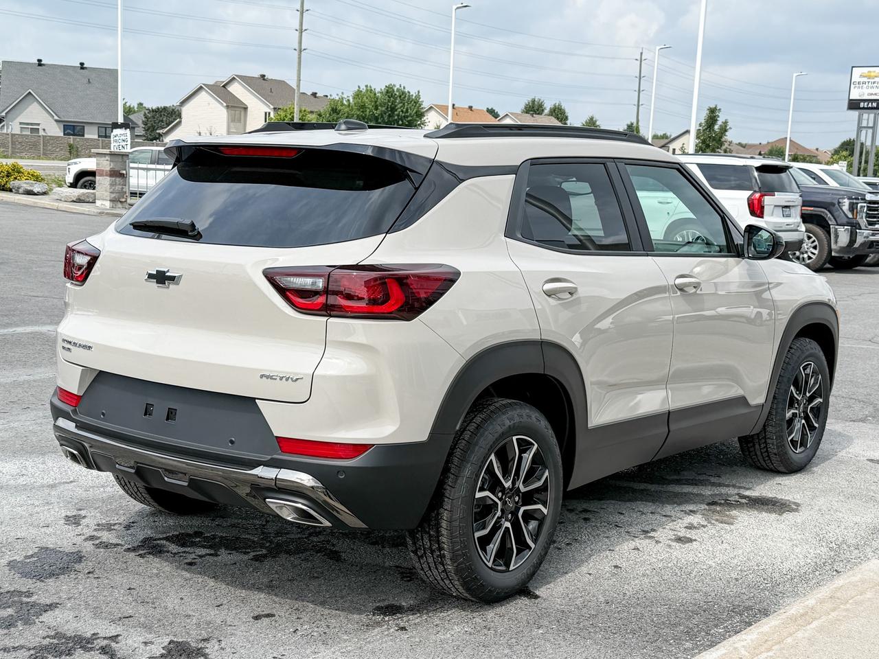 2026 Chevrolet TrailBlazer ACTIV 1.3L 3 CYL WITH REMOTE ENTRY, HEATED SEATS, HEATED STEERING WHEEL, SUNROOF, POWER LIFTGATE, HD REAR VISION CAMERA Photo