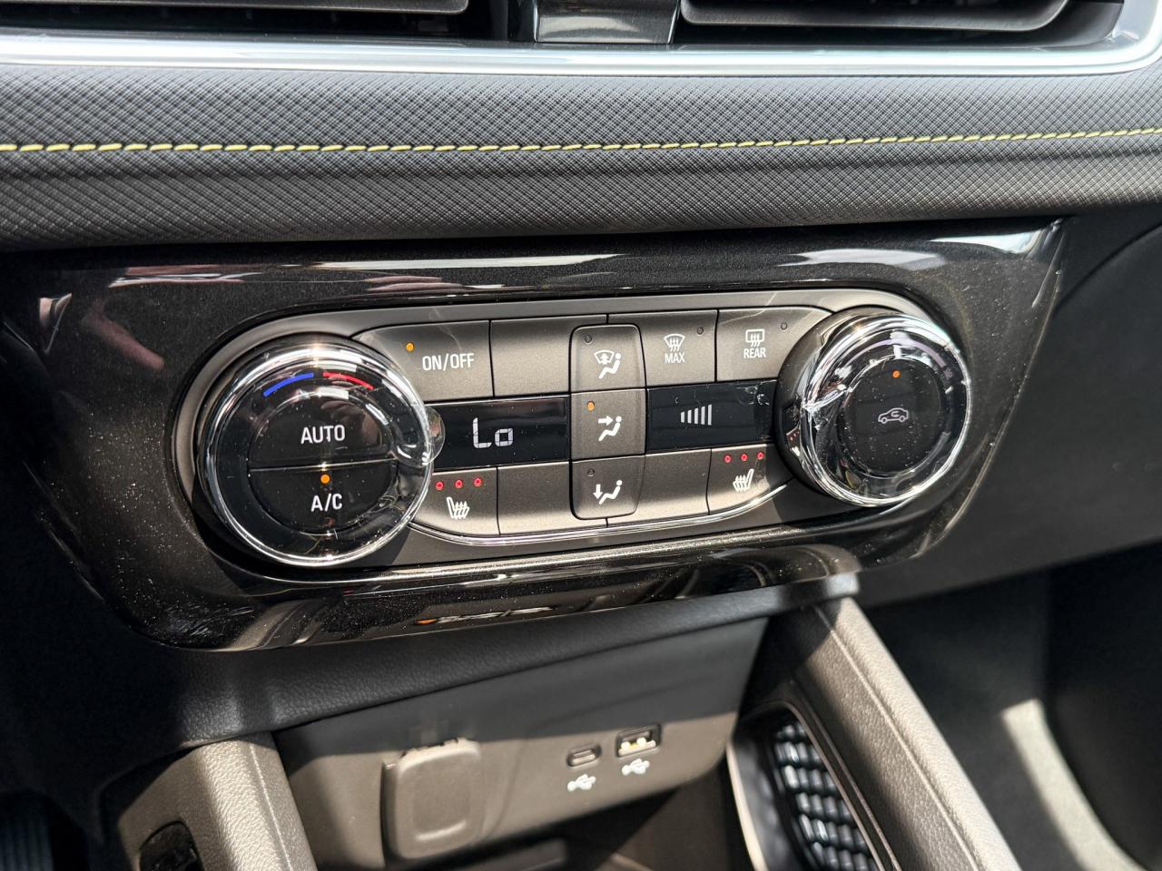 2026 Chevrolet TrailBlazer ACTIV 1.3L 3 CYL WITH REMOTE ENTRY, HEATED SEATS, HEATED STEERING WHEEL, SUNROOF, POWER LIFTGATE, HD REAR VISION CAMERA Photo