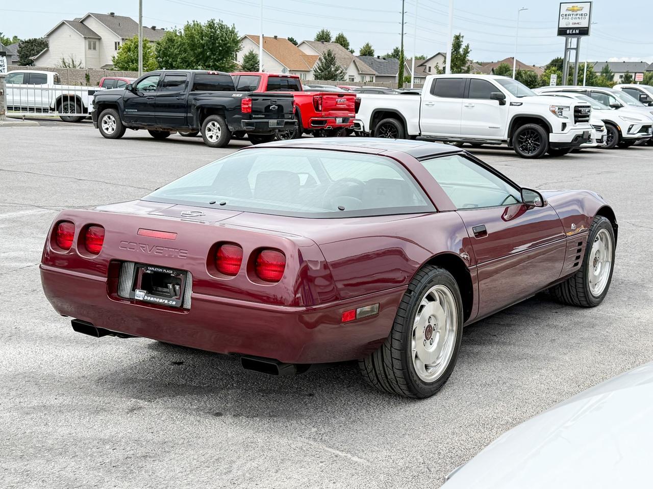 1993 Chevrolet Corvette 40TH ANNIVERSARY COUPE AUTO 40th ANNIVERSARY 1LT COUPE, AUTOMATIC, CLEAN CARFAX - SUPER CLEAN CORVETTE! Photo4