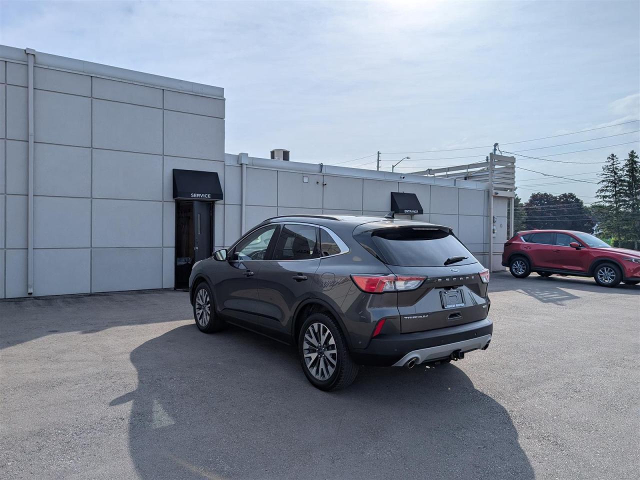 2020 Ford Escape TITANIUM AWD - NAVI - PANO ROOF - TECH FEATURES