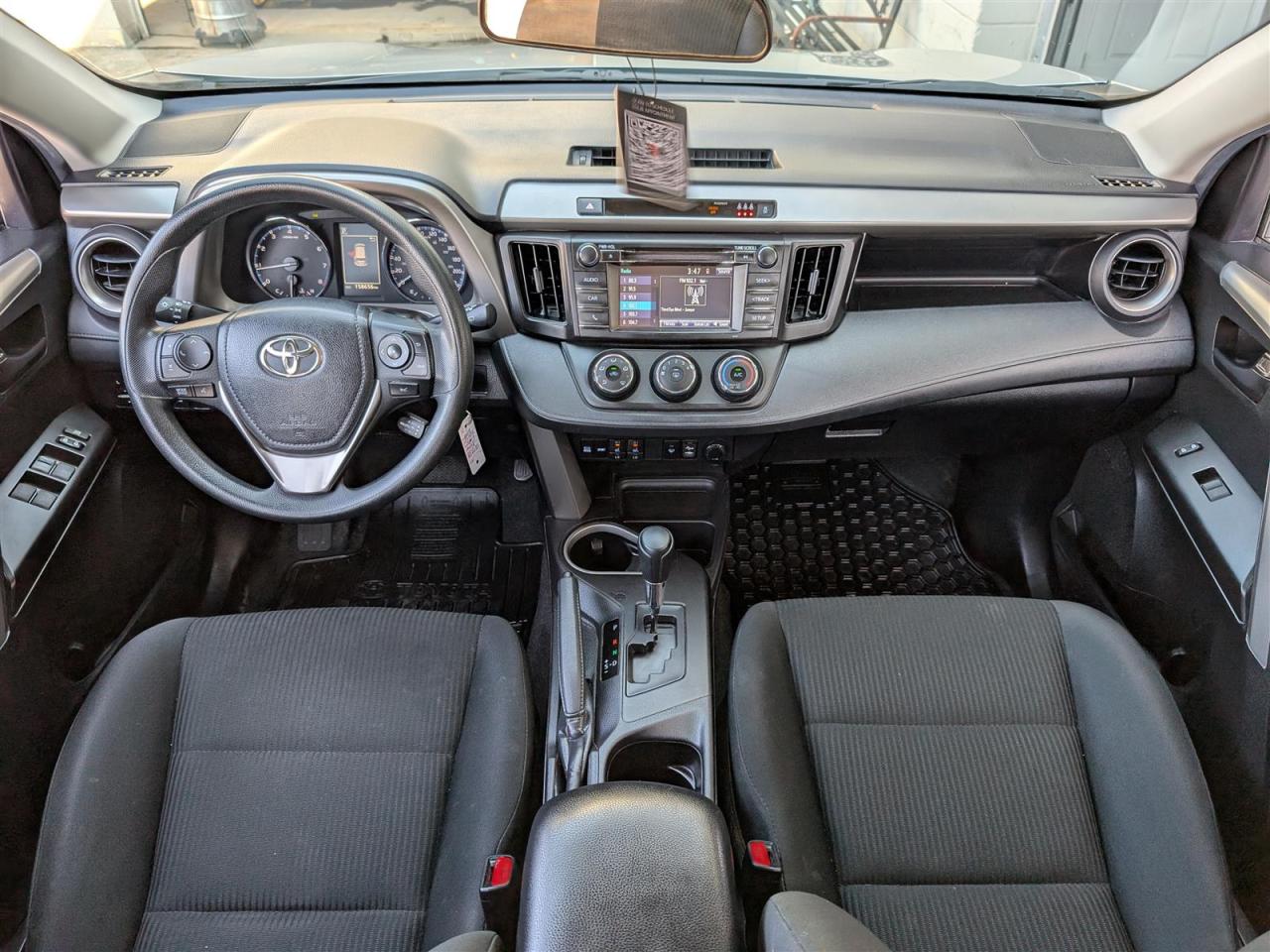 2018 Toyota RAV4 LE - REVERSE CAM - HTD SEATS - TECH FEATS