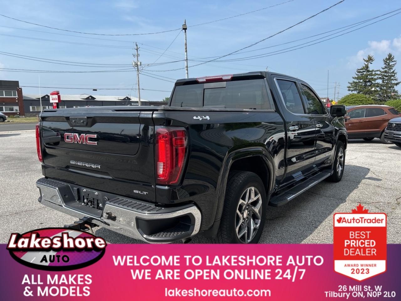 2022 GMC Sierra 1500 SLT Photo3