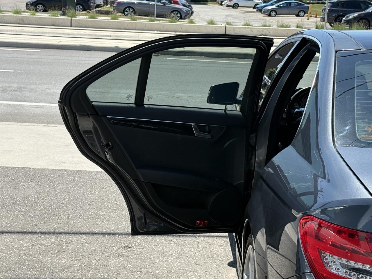 2014 Mercedes-Benz C-Class 350 //AMG SPORT | PANO |  NAVI | BACK UP CAMERA - Photo #35