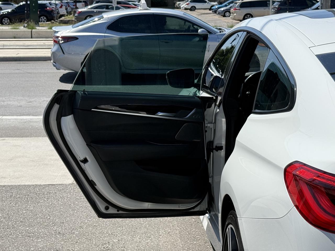 2018 BMW 6 Series GranTurismo 640i //M SPORT | HARMAN KARDON | PANO | LOADED - Photo #29