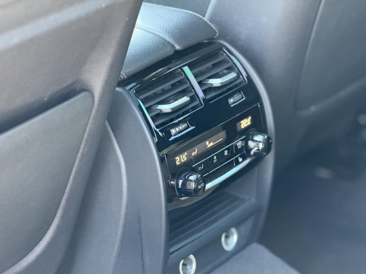 2018 BMW 6 Series GranTurismo 640i //M SPORT | HARMAN KARDON | PANO | LOADED - Photo #32