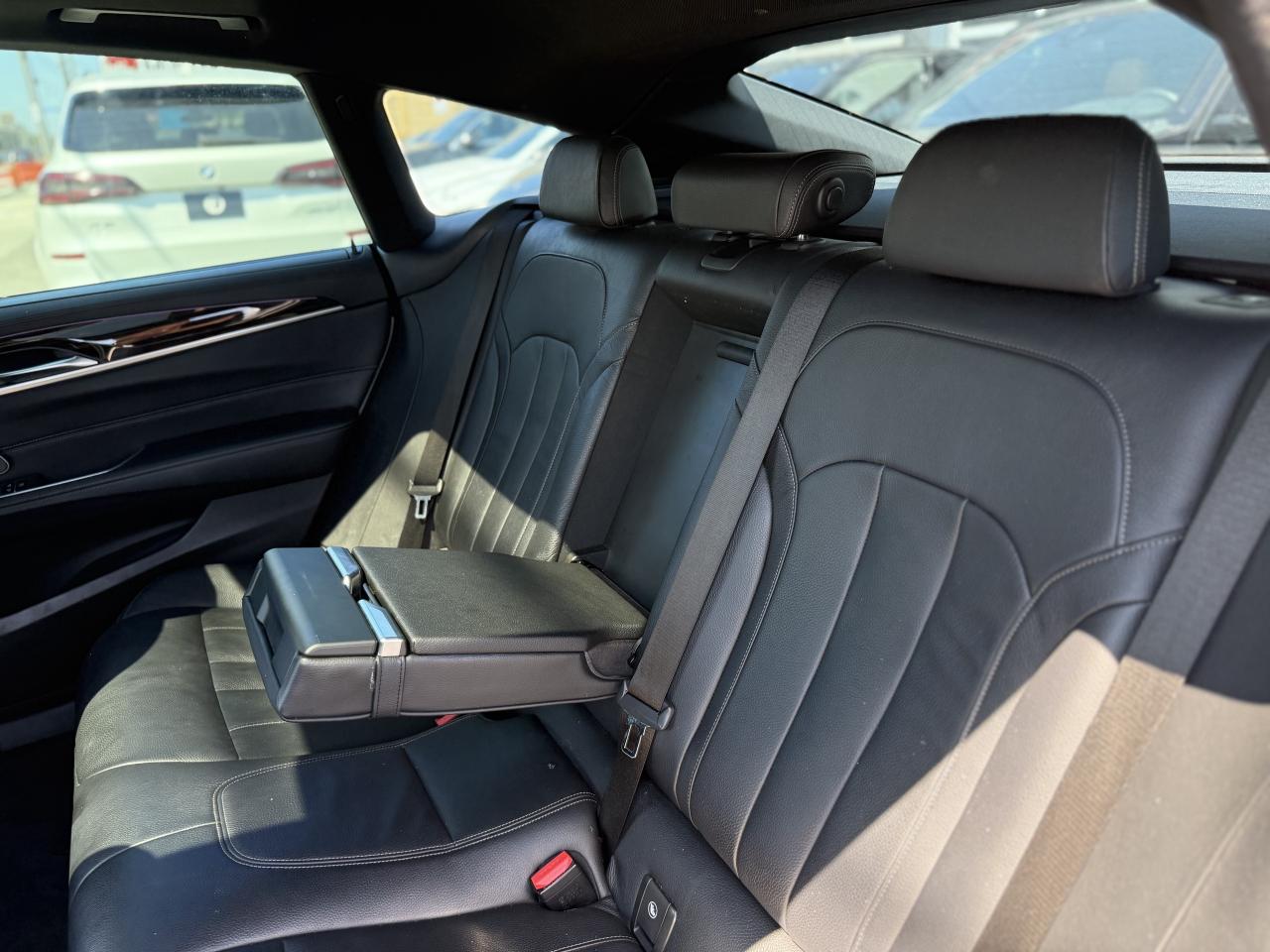 2018 BMW 6 Series GranTurismo 640i //M SPORT | HARMAN KARDON | PANO | LOADED - Photo #31