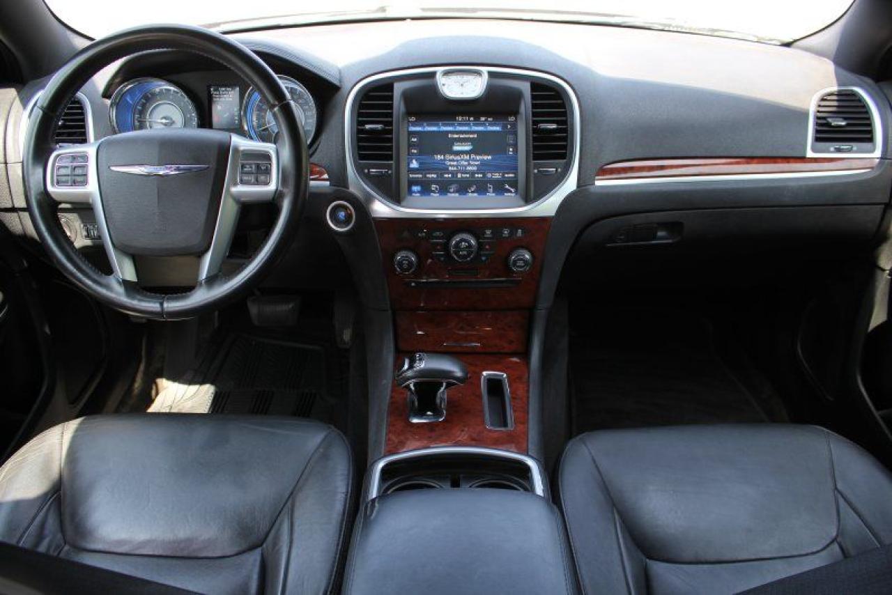 2013 Chrysler 300 Touring*Low Ks*Heated Leather*Moon Roof*Bluetooth - Photo #11