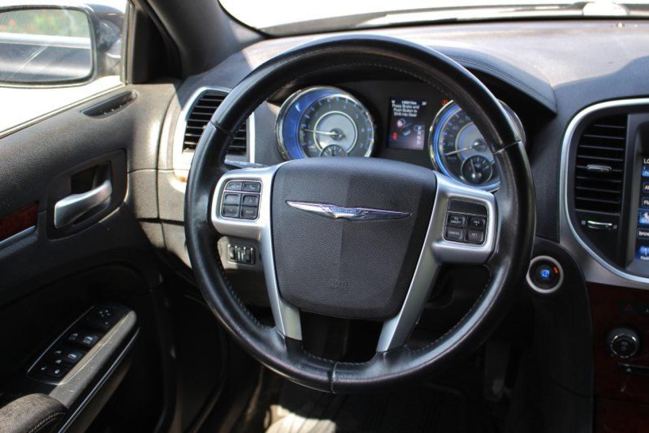 2013 Chrysler 300 Touring*Low Ks*Heated Leather*Moon Roof*Bluetooth - Photo #17