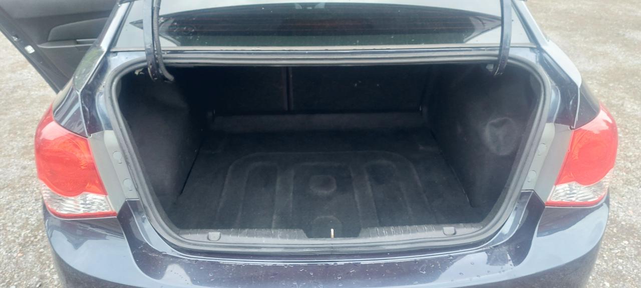 2015 Chevrolet Cruze 2LT - Photo #18