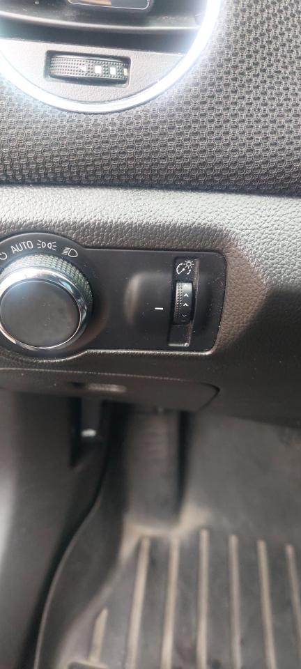 2015 Chevrolet Cruze 2LT - Photo #12