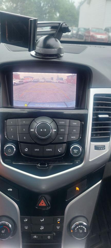 2015 Chevrolet Cruze 2LT - Photo #14