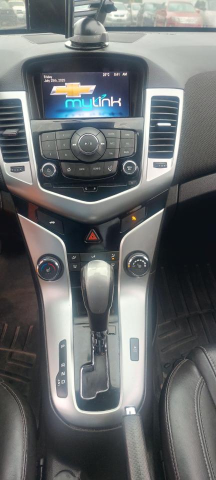 2015 Chevrolet Cruze 2LT - Photo #15