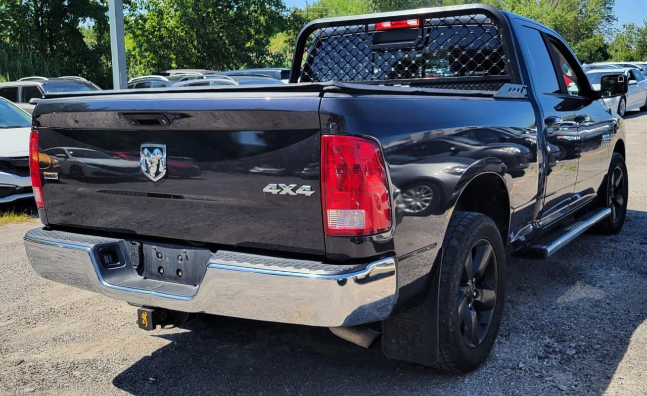 2016 RAM 1500 SLT - Photo #3