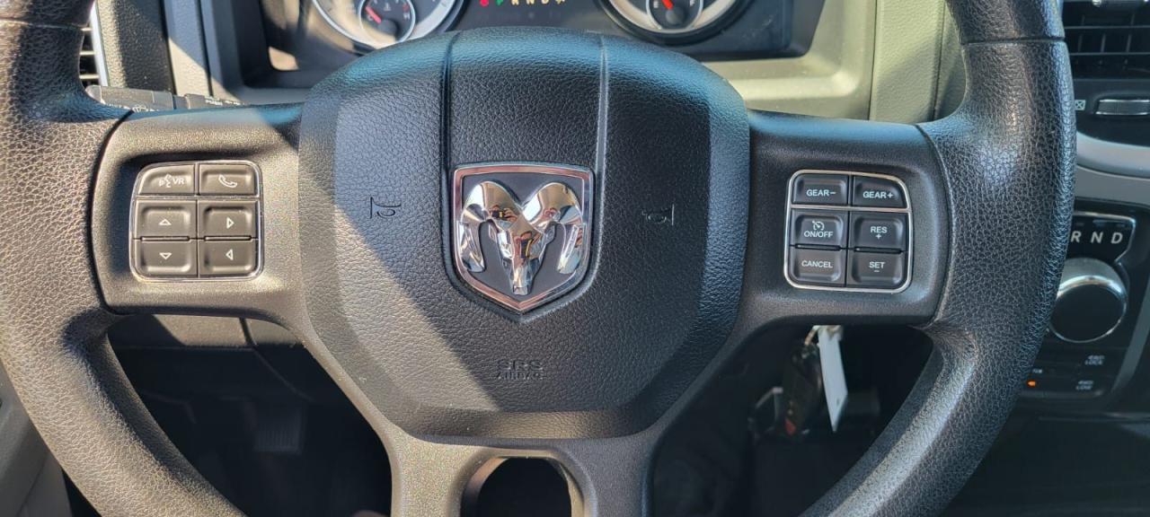 2016 RAM 1500 SLT - Photo #11