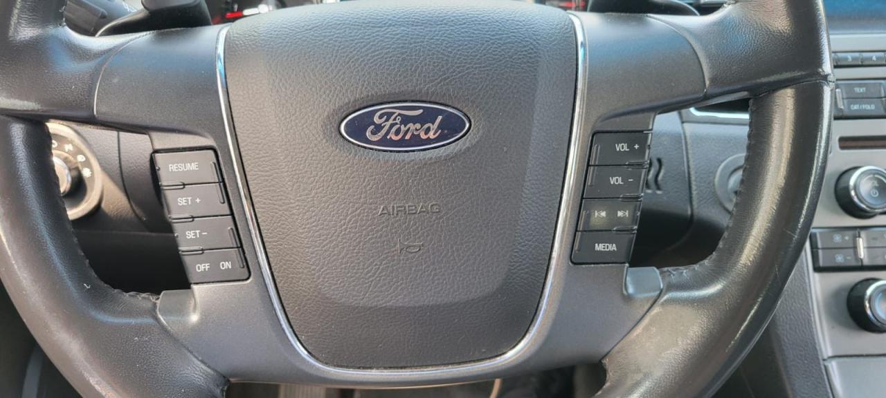 2012 Ford Taurus SEL - Photo #12