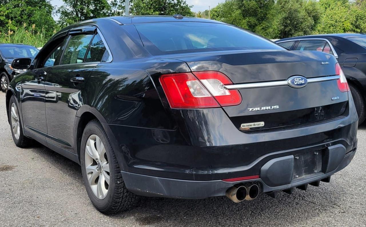 2012 Ford Taurus SEL - Photo #4