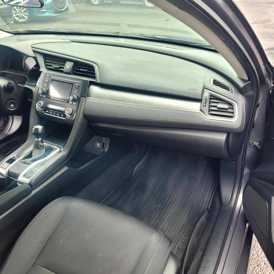2016 Honda Civic DX - Photo #7