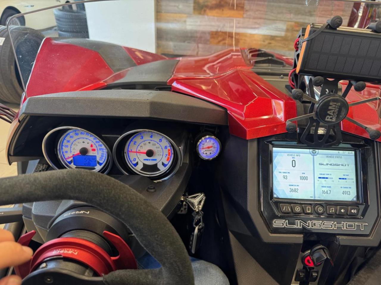2018 Polaris Slingshot SL  - Photo #19