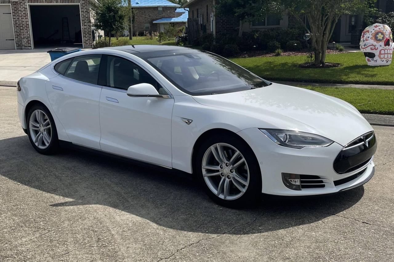 Used 2015 Tesla Model S P85D/ONE OWNER/ NO ACCIDENT/ PERFORMANCE /  700HP/ for sale in Scarborough, ON