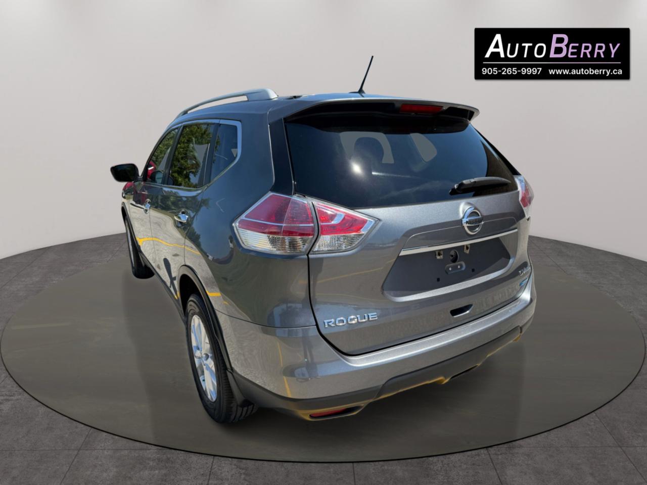 2015 Nissan Rogue AWD 4dr SV Photo