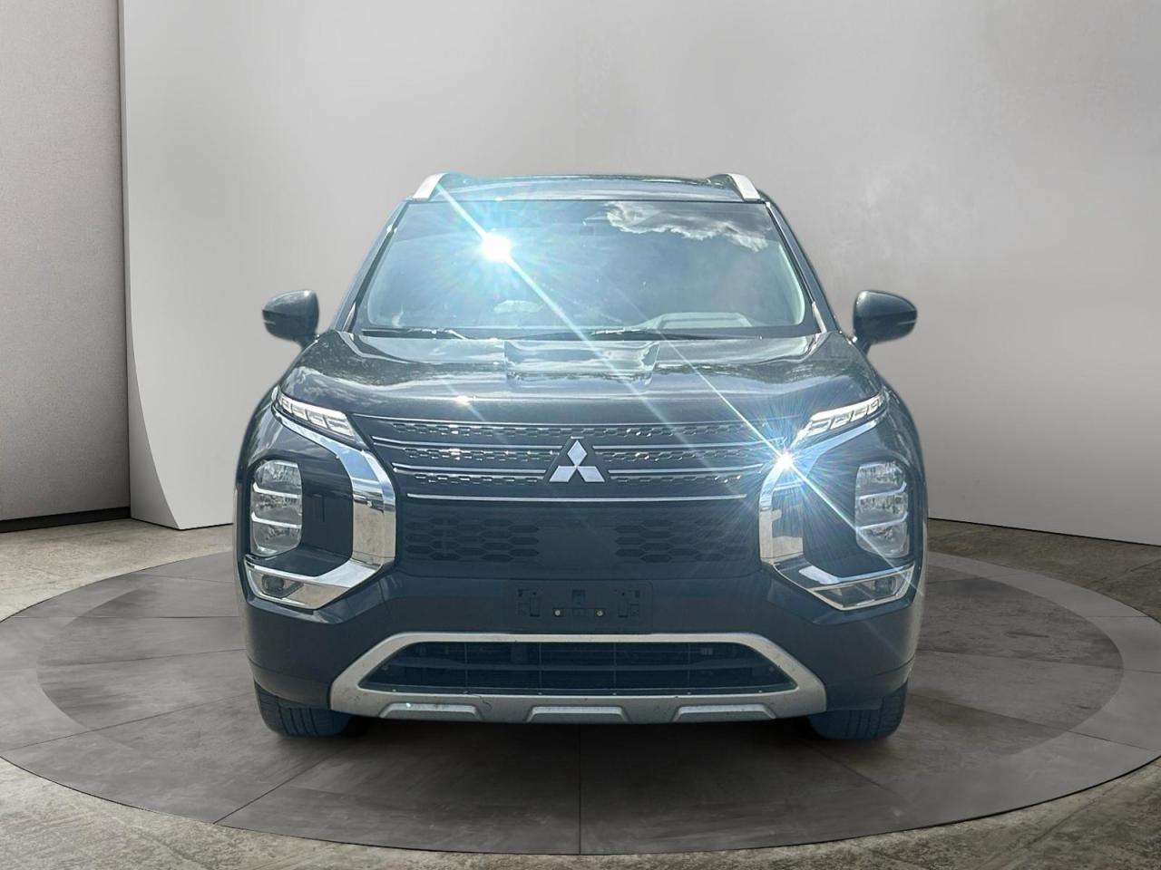 2022 Mitsubishi Outlander SE Photo