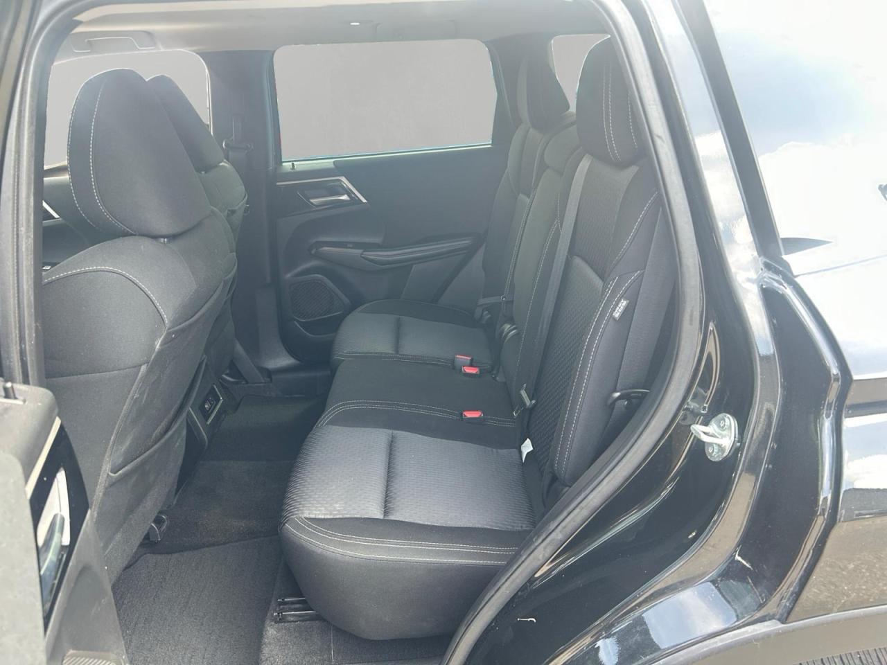 2022 Mitsubishi Outlander SE Photo