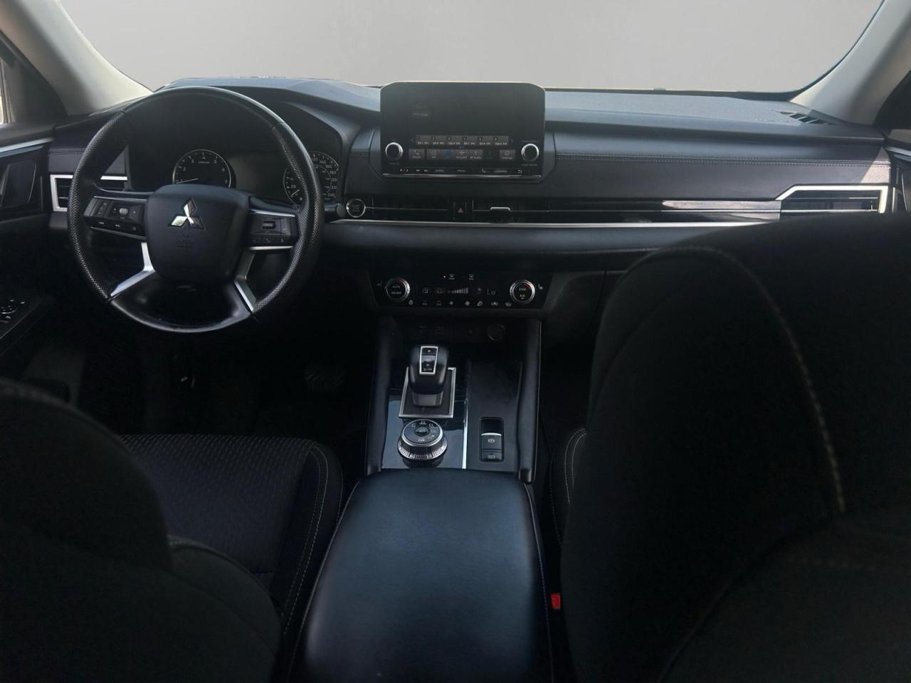 2022 Mitsubishi Outlander SE Photo