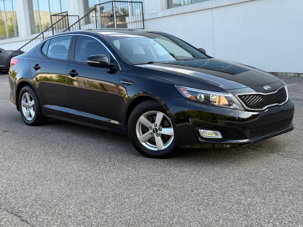 2014 Kia Optima 4dr Sdn Auto LX Photo2