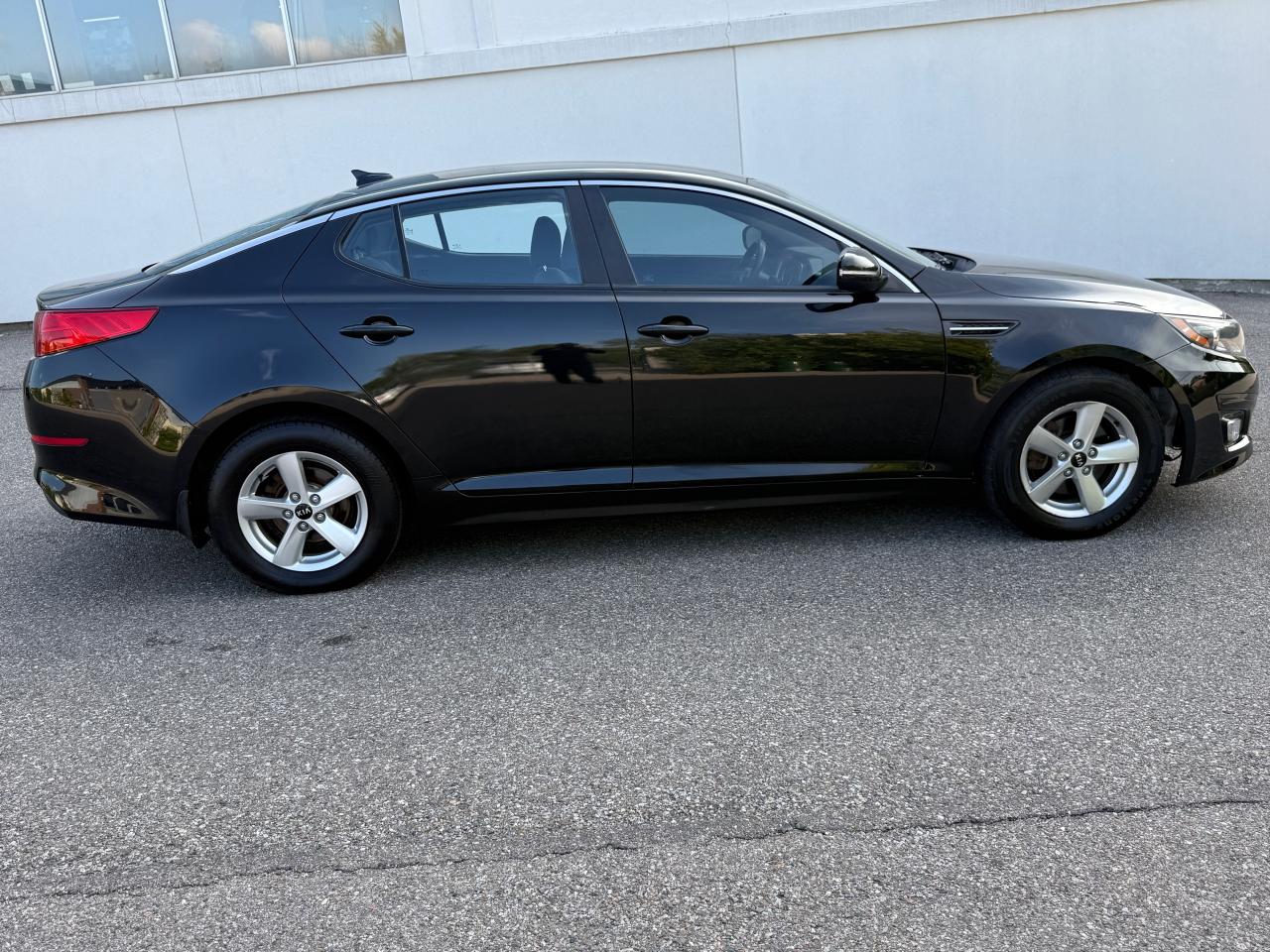 2014 Kia Optima 4dr Sdn Auto LX Photo3