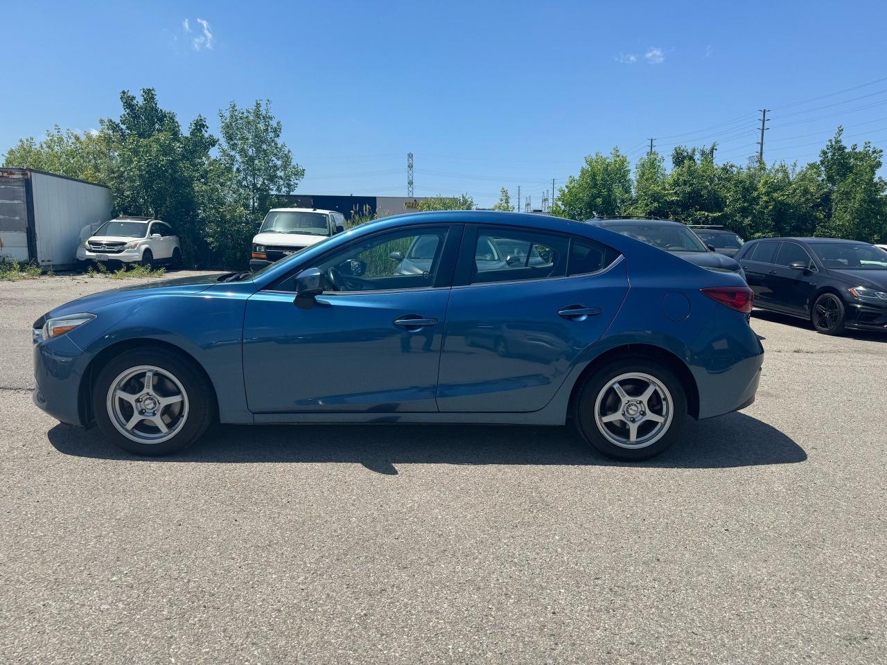 2017 Mazda MAZDA3 Touring - Photo #8