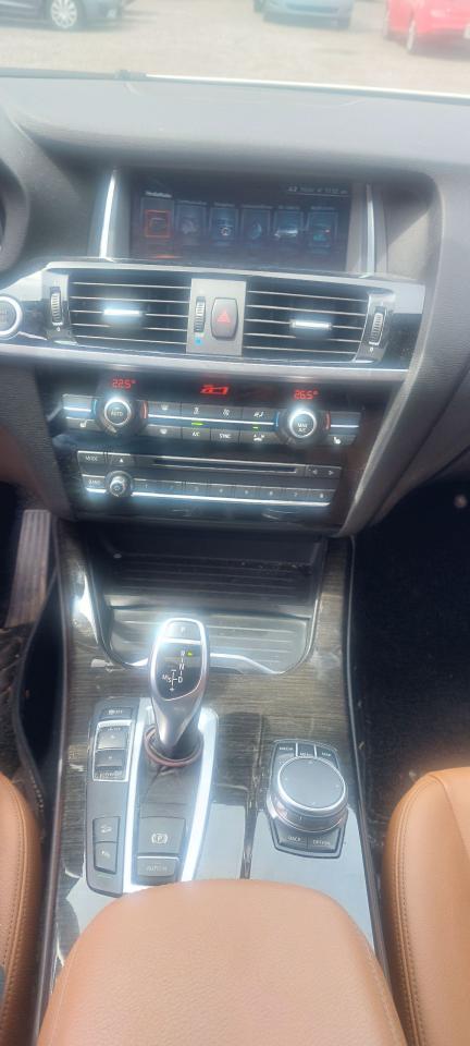 2017 BMW X4 xDrive28i - Photo #16