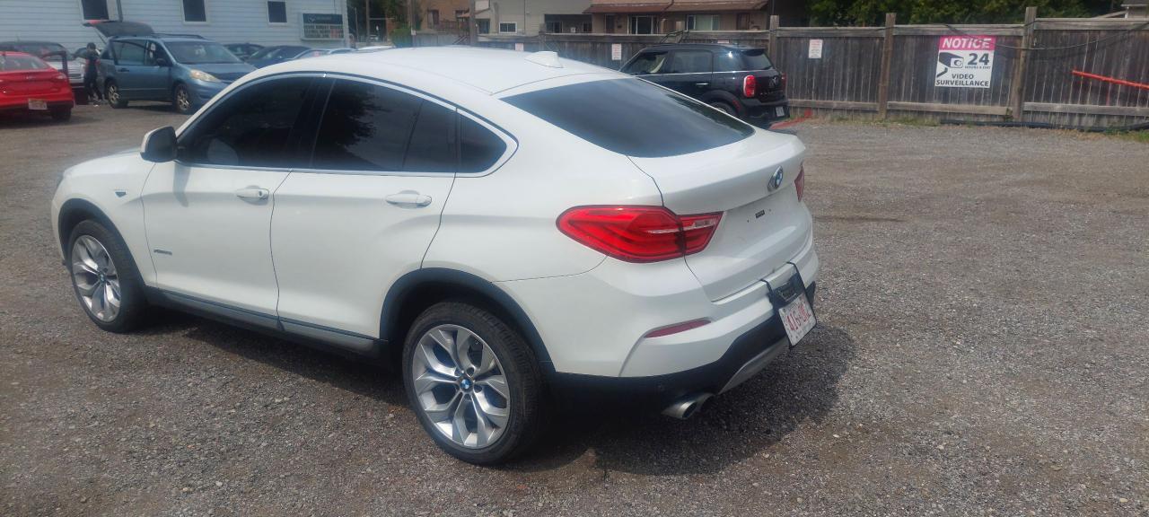 2017 BMW X4 xDrive28i - Photo #5