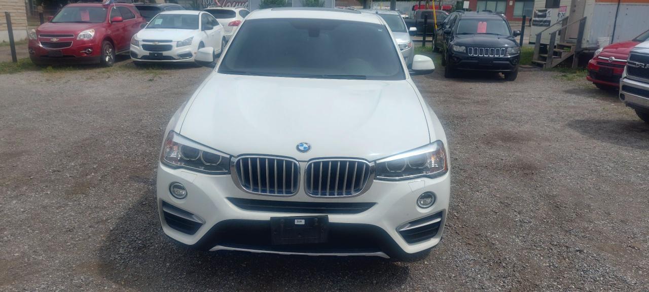 2017 BMW X4 xDrive28i Photo3