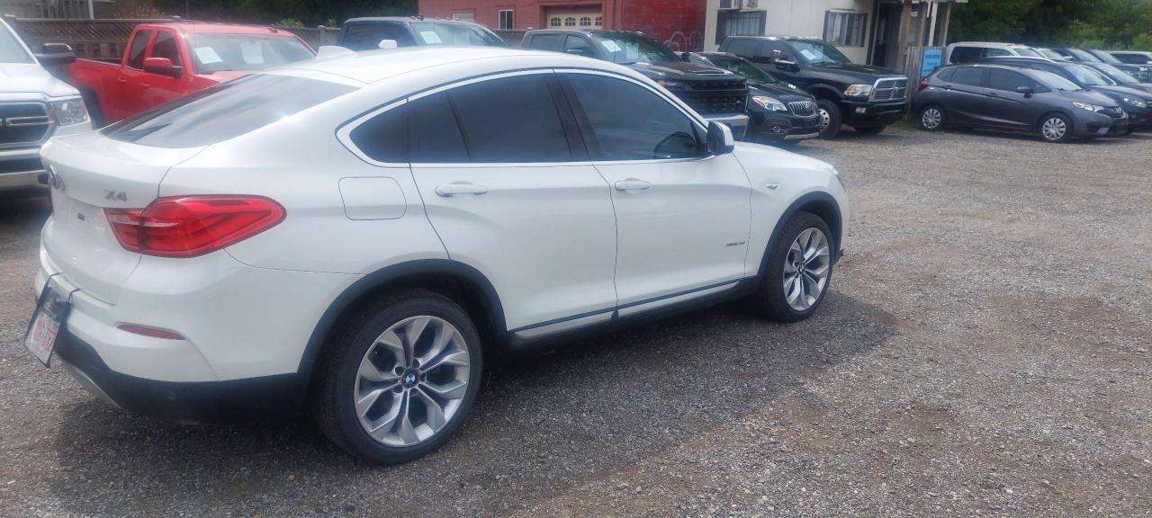 2017 BMW X4 xDrive28i - Photo #7