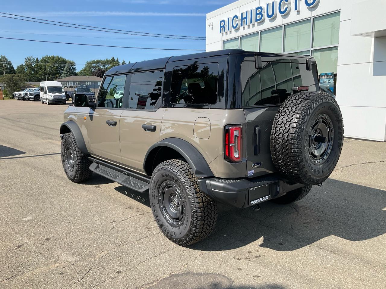 2025 Ford Bronco Badlands Photo3