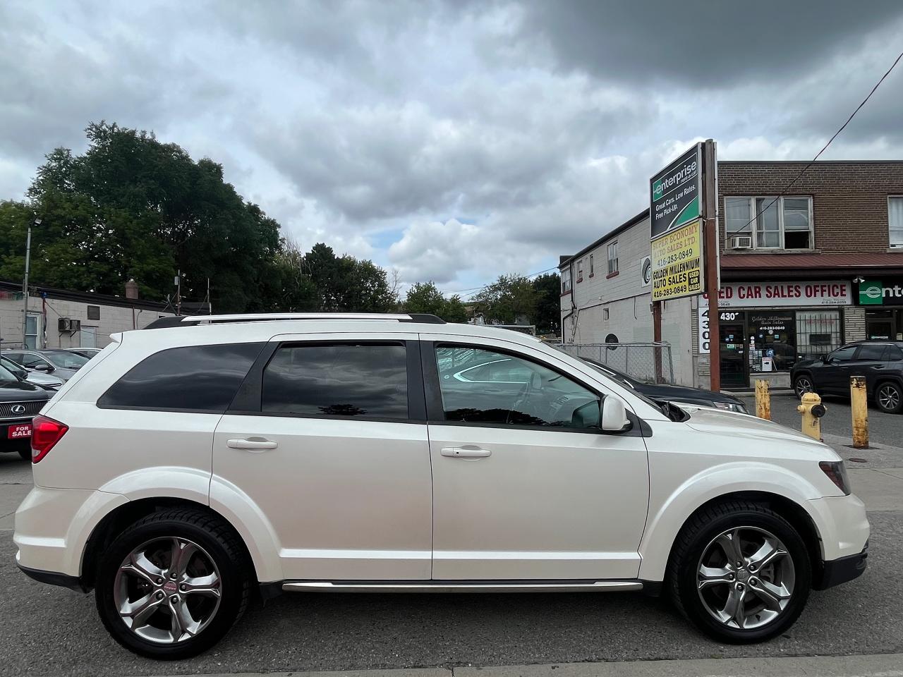 2017 Dodge Journey CROSSROAD-NAVI-SUNROOF-BLUETOOTH-LEATHER - Photo #8