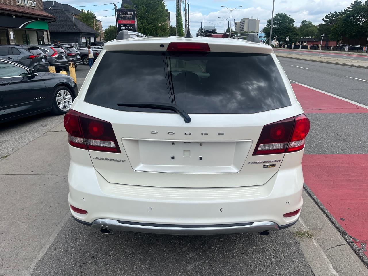 2017 Dodge Journey CROSSROAD-NAVI-SUNROOF-BLUETOOTH-LEATHER - Photo #6