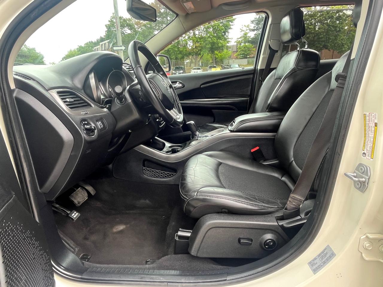 2017 Dodge Journey CROSSROAD-NAVI-SUNROOF-BLUETOOTH-LEATHER - Photo #10