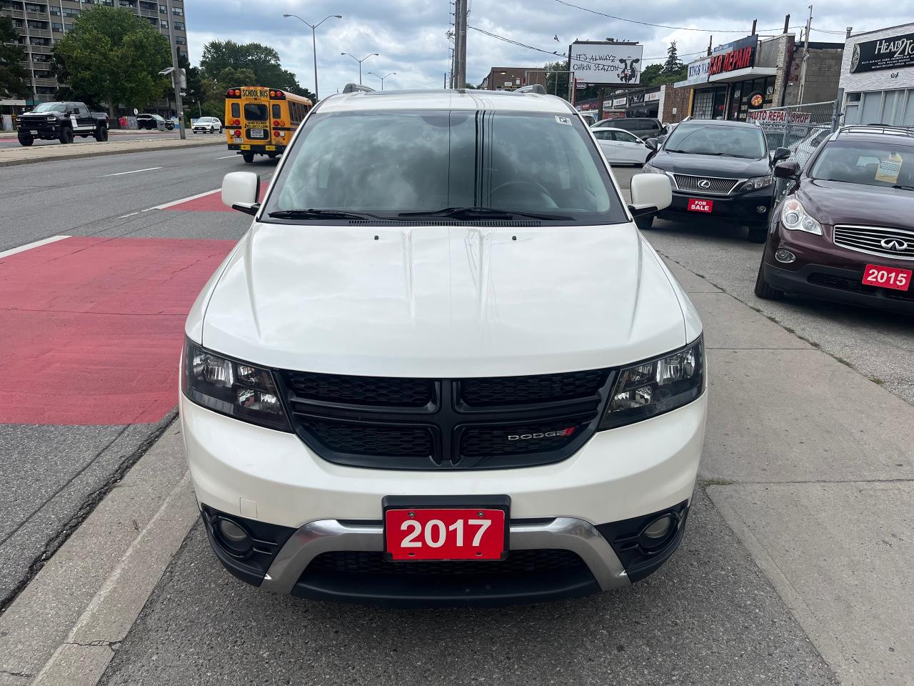 2017 Dodge Journey CROSSROAD-NAVI-SUNROOF-BLUETOOTH-LEATHER - Photo #2