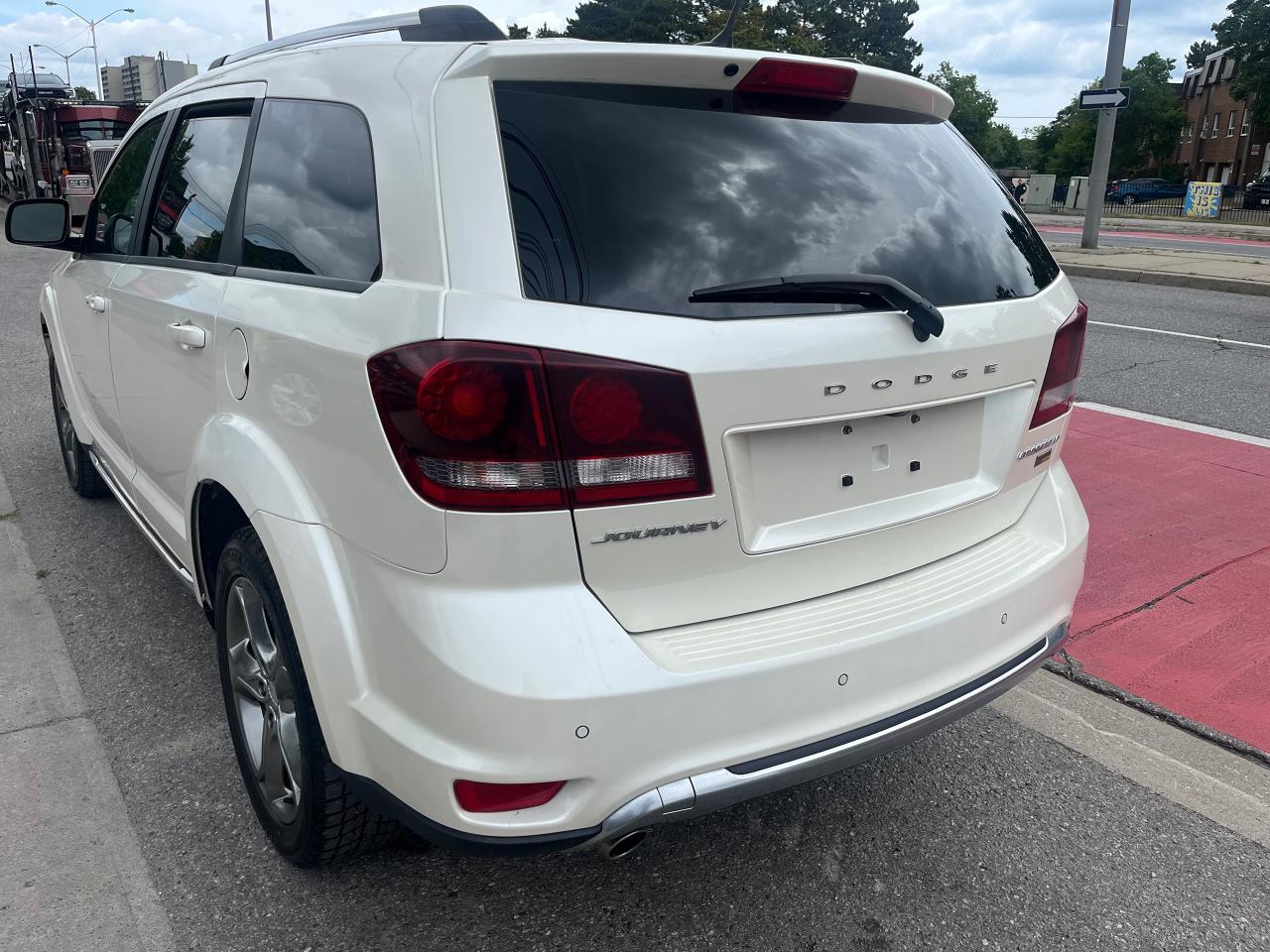 2017 Dodge Journey CROSSROAD-NAVI-SUNROOF-BLUETOOTH-LEATHER - Photo #5