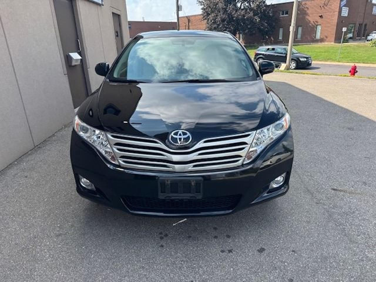 2010 Toyota Venza 4dr Wgn V6 AWD only 59000km,1 owner,accident free - Photo #2